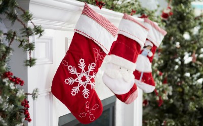 7 Stocking Stuffers That Go Great Poolside